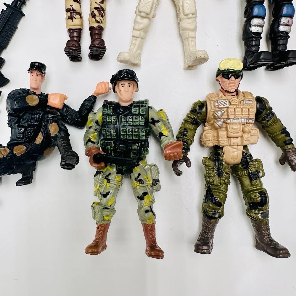 Chap Mei Military Action Adventure Lot of 13 Figures Soldier Mixed with Weapons